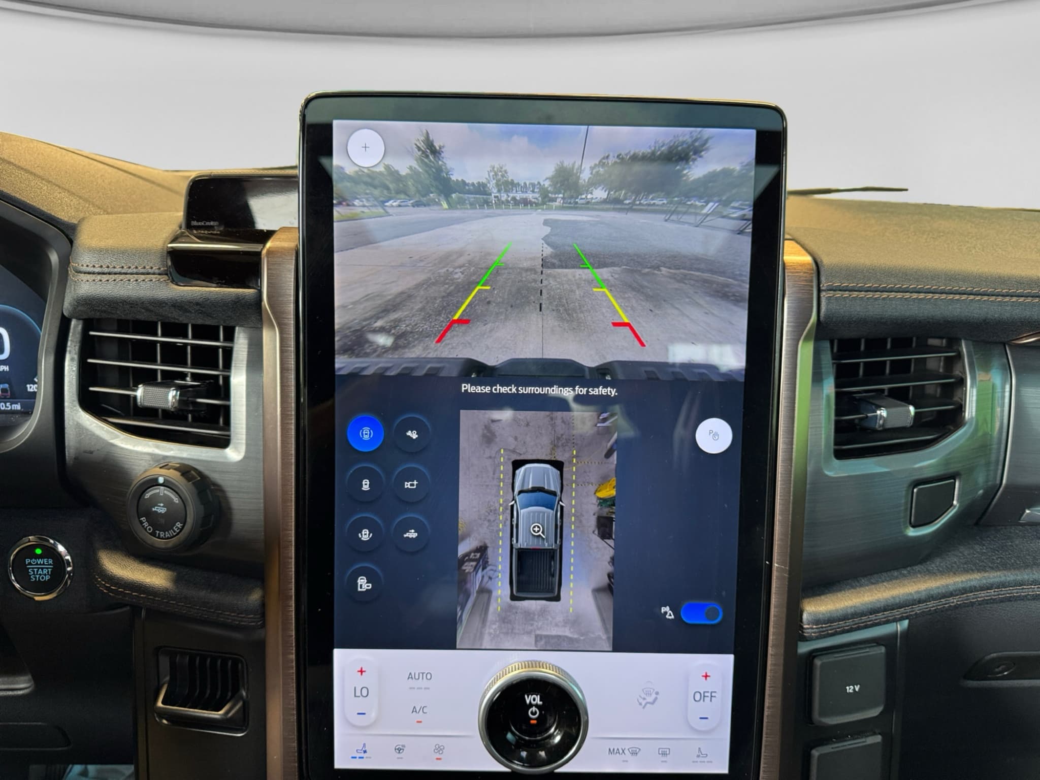 2024 Ford F-150 Lightning view 15