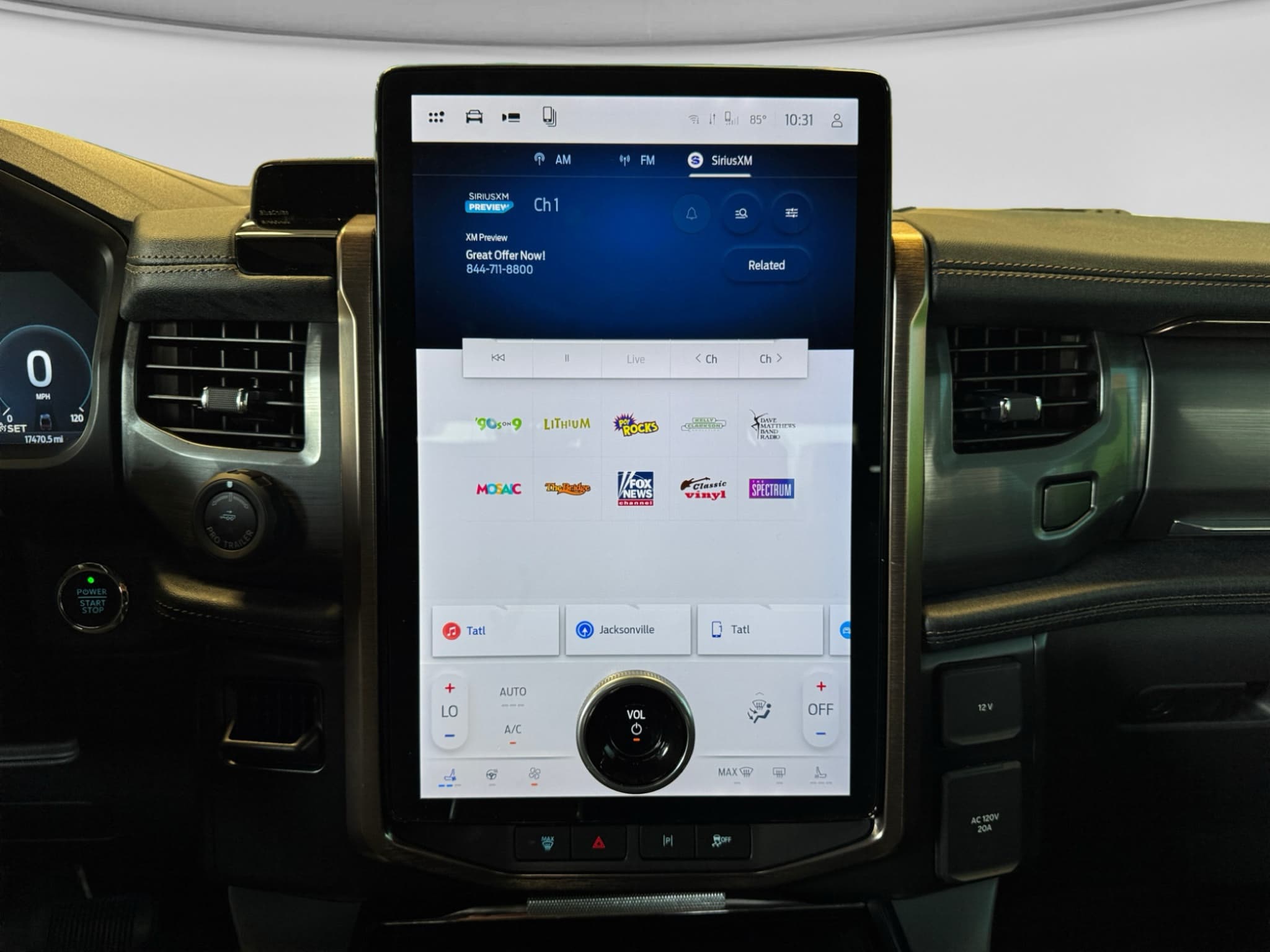 2024 Ford F-150 Lightning view 13