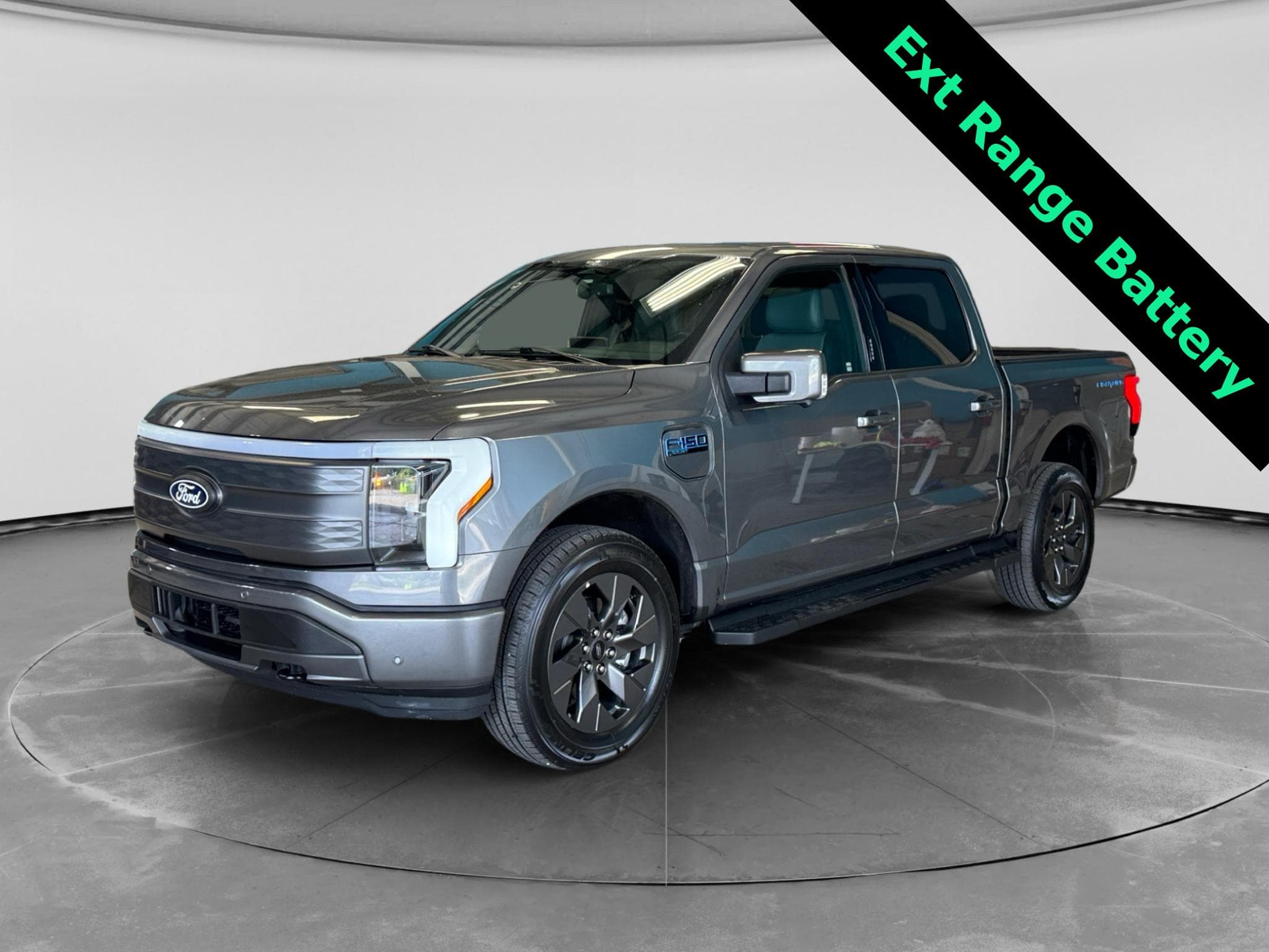 2024 Ford F-150 Lightning view 1