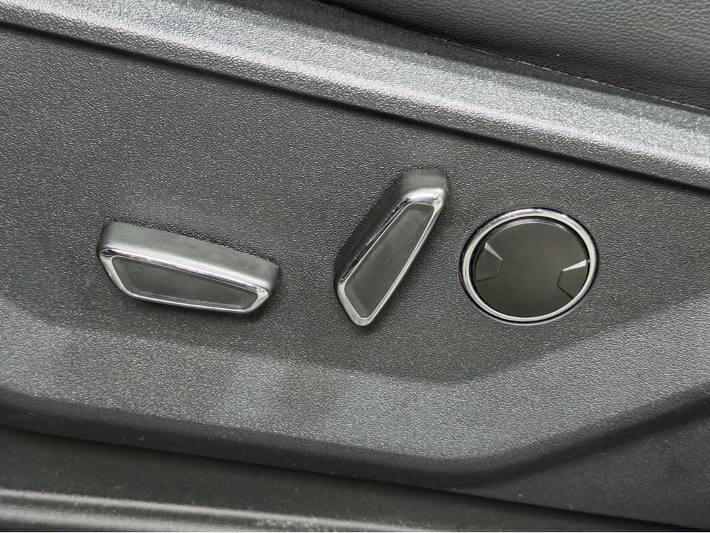 2024 Ford F-150 Lightning view 7