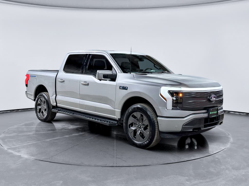 2024 Ford F-150 Lightning view 4