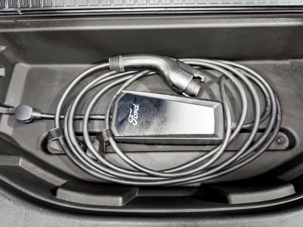 2024 Ford F-150 Lightning view 6