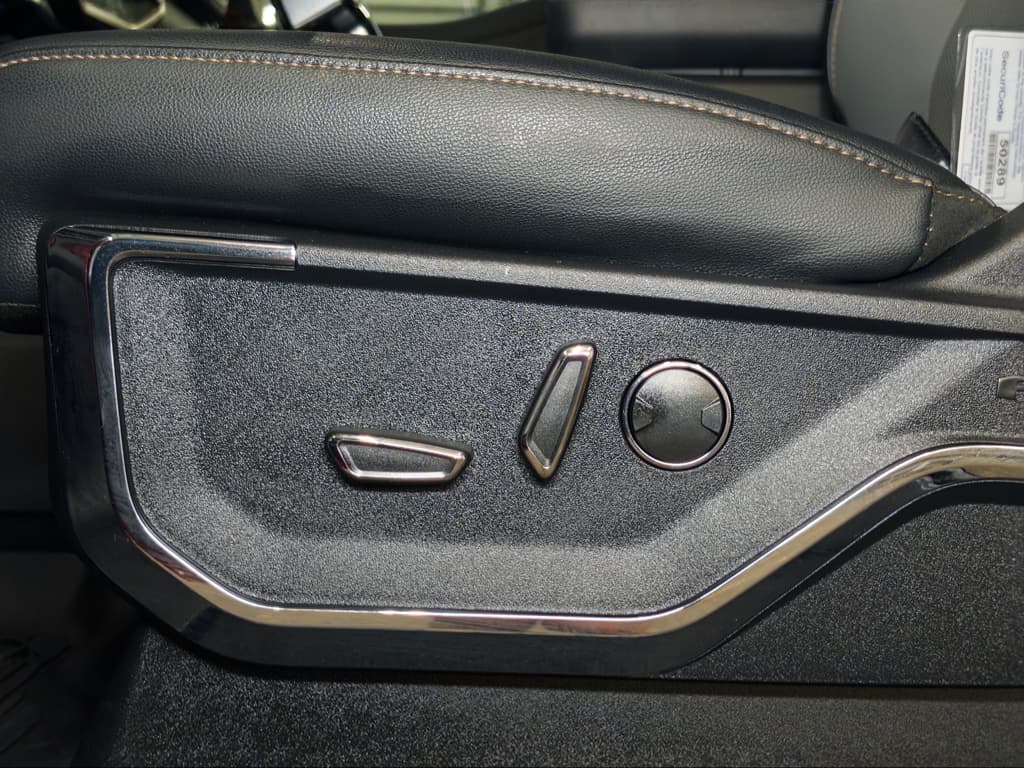 2023 Ford F-150 Lightning view 6