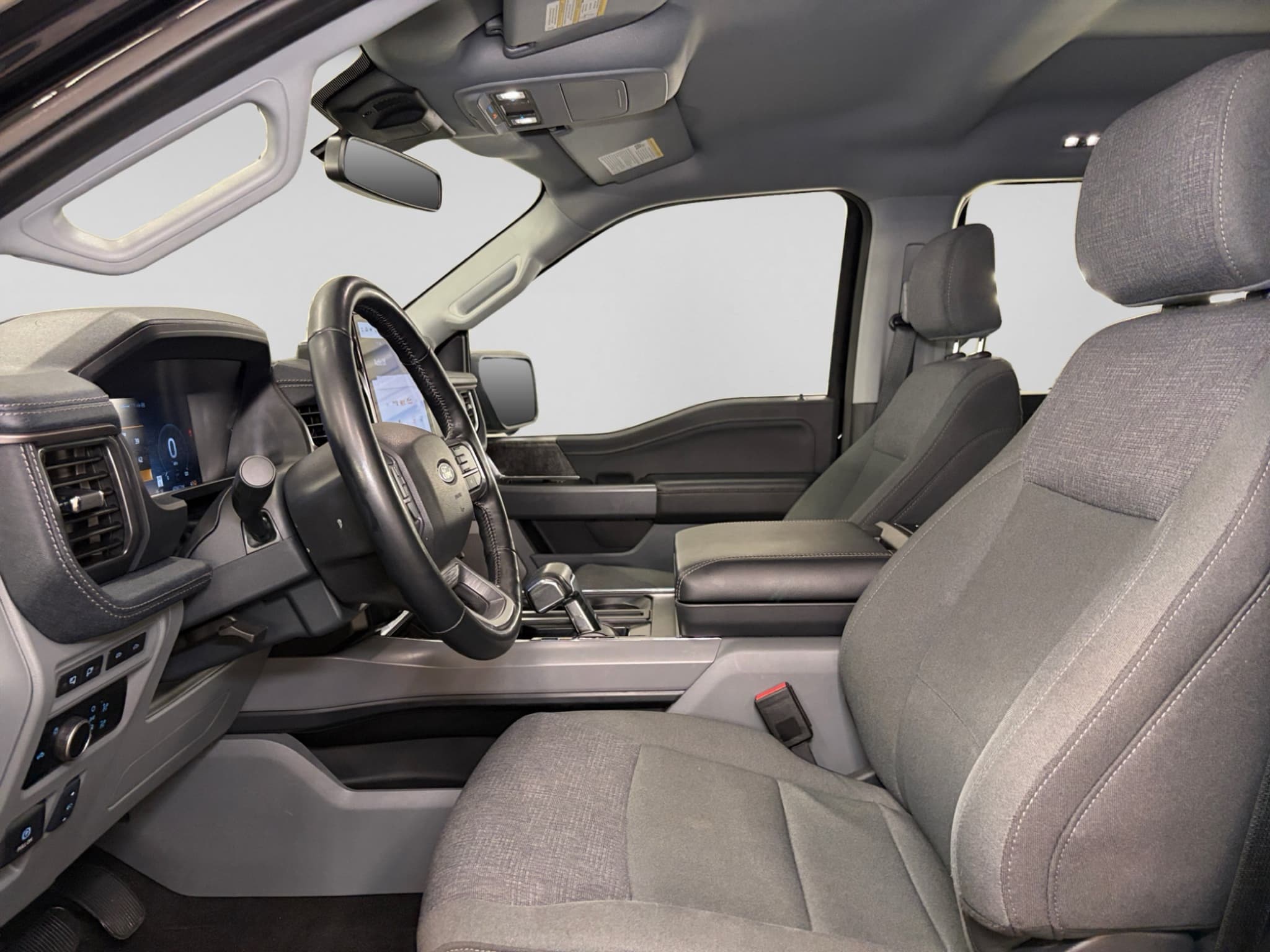 2024 Ford F-150 Lightning view 18