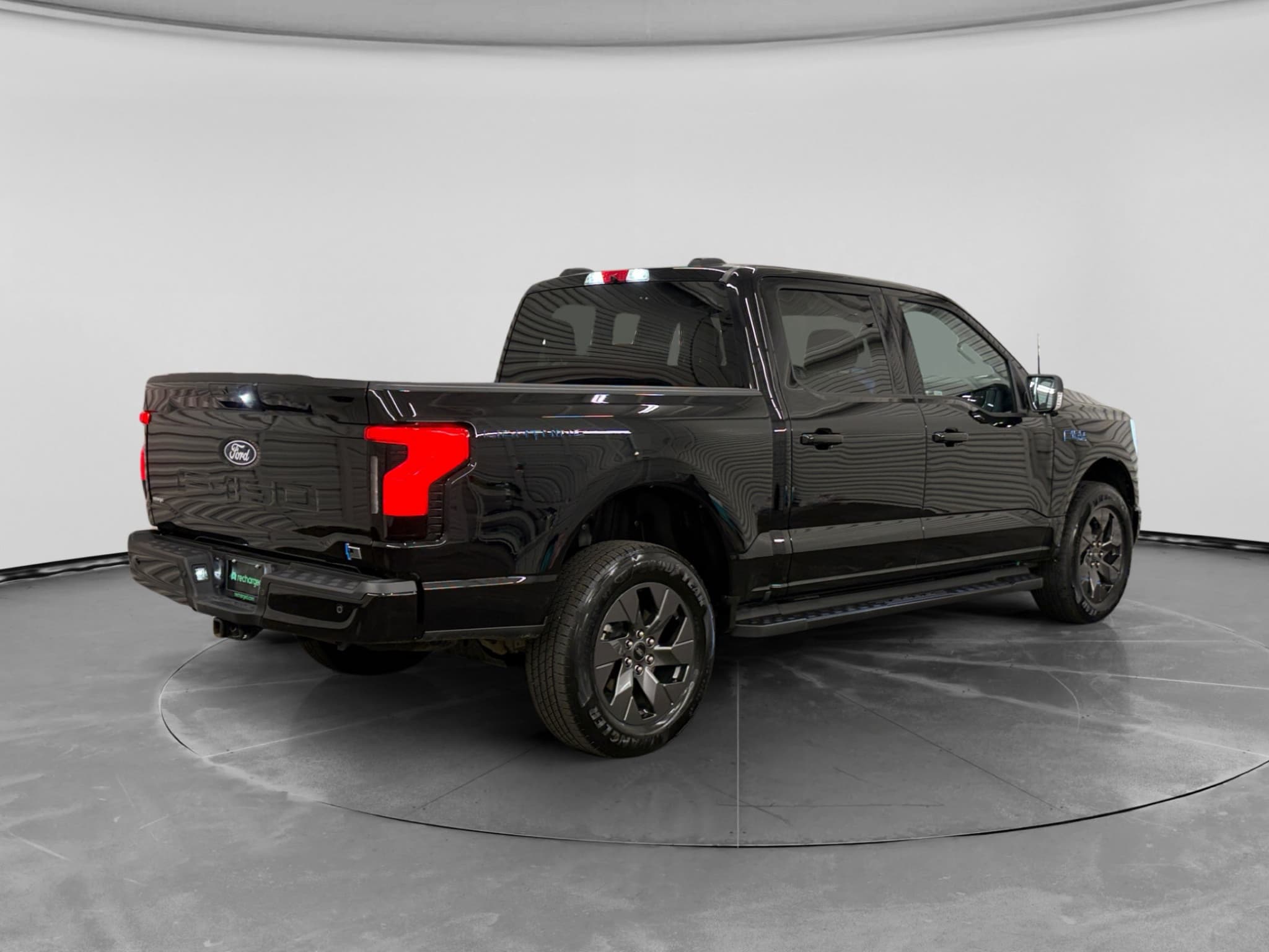 2024 Ford F-150 Lightning view 3