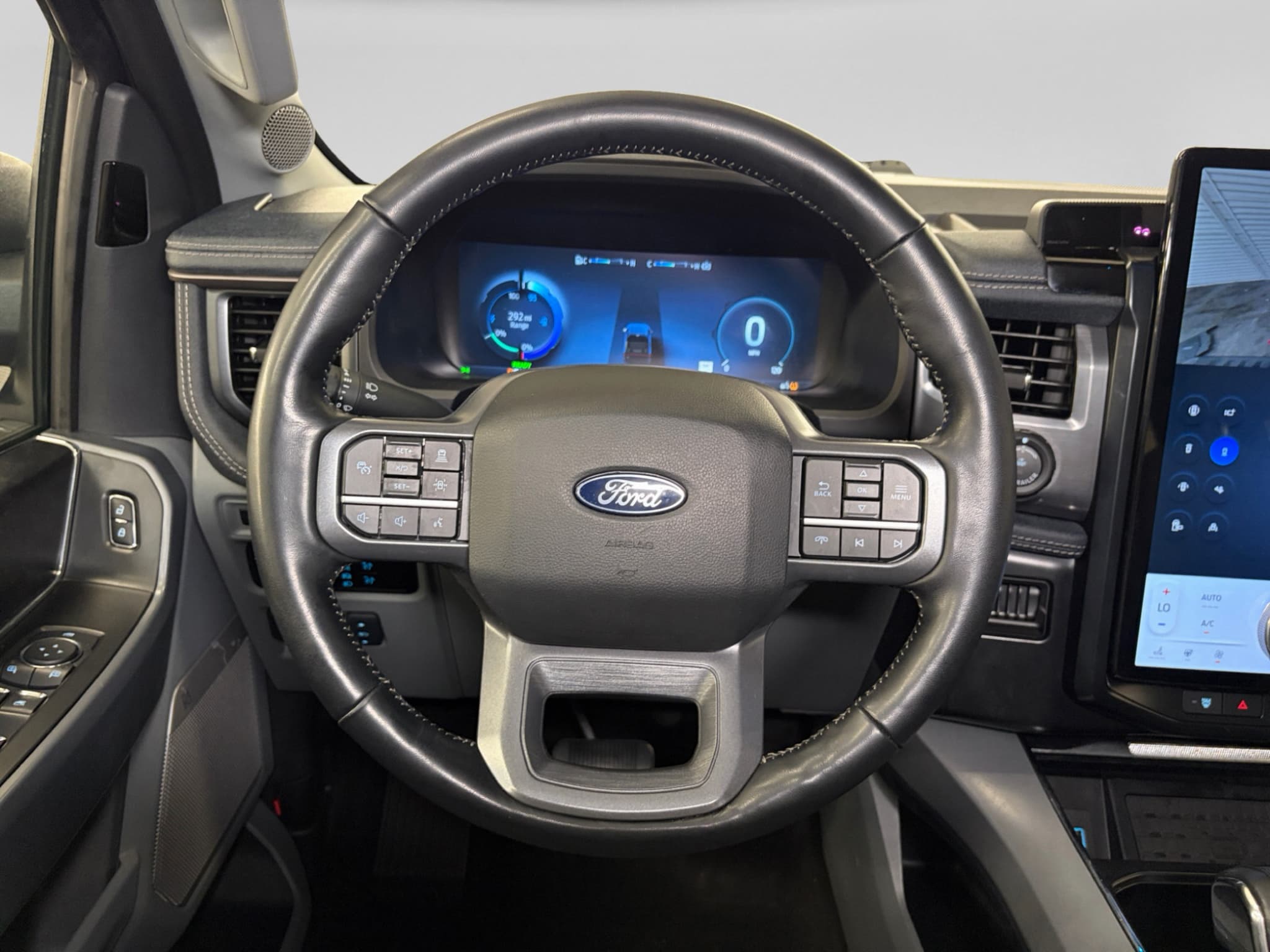 2024 Ford F-150 Lightning view 8