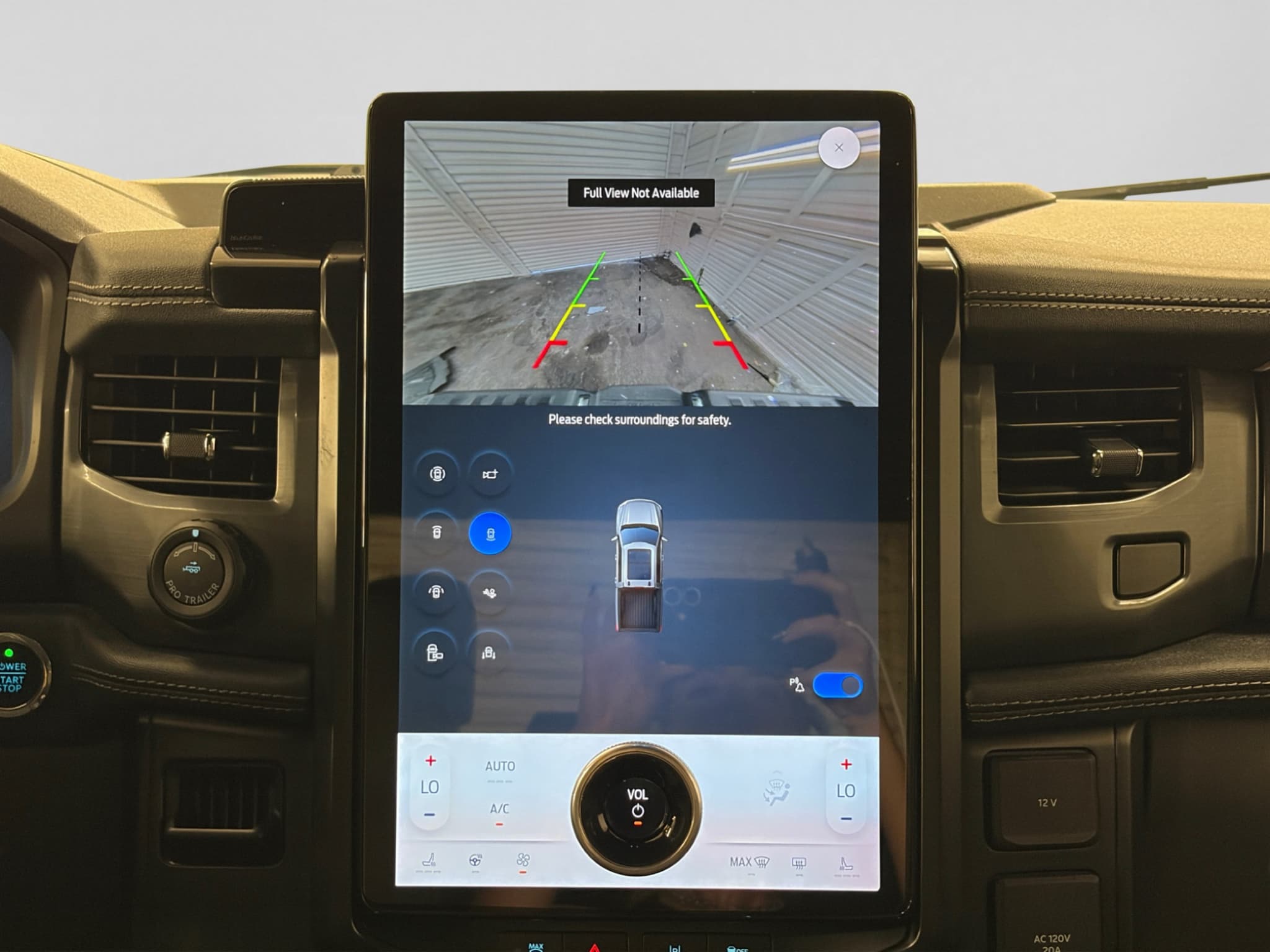 2024 Ford F-150 Lightning view 15