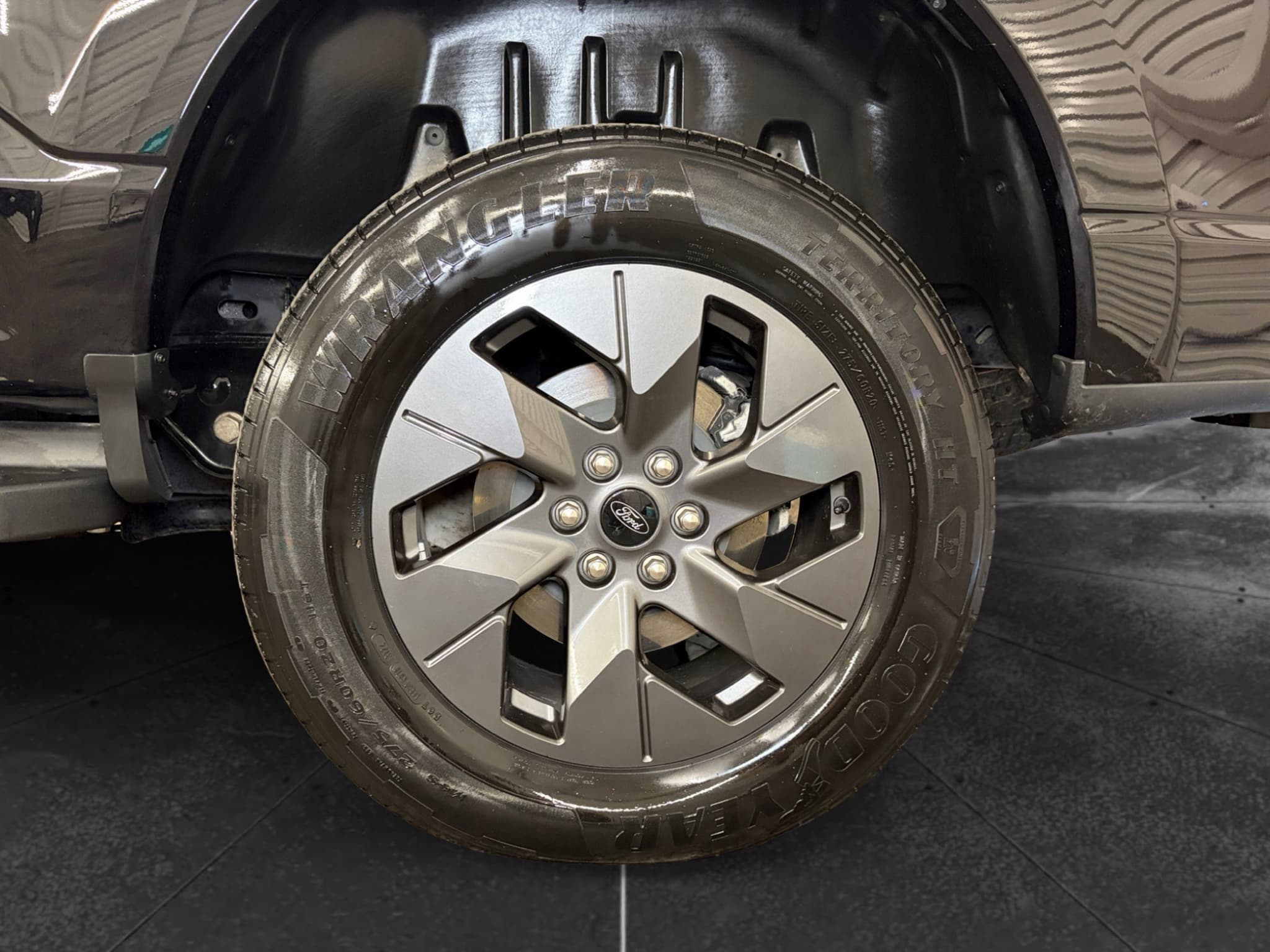 2024 Ford F-150 Lightning view 31