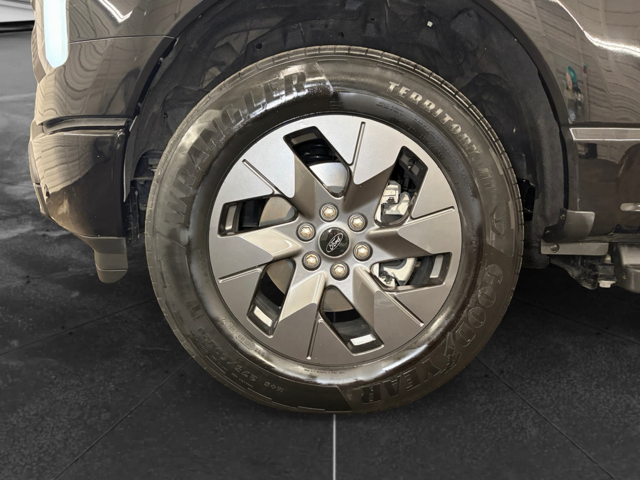 2024 Ford F-150 Lightning view 30