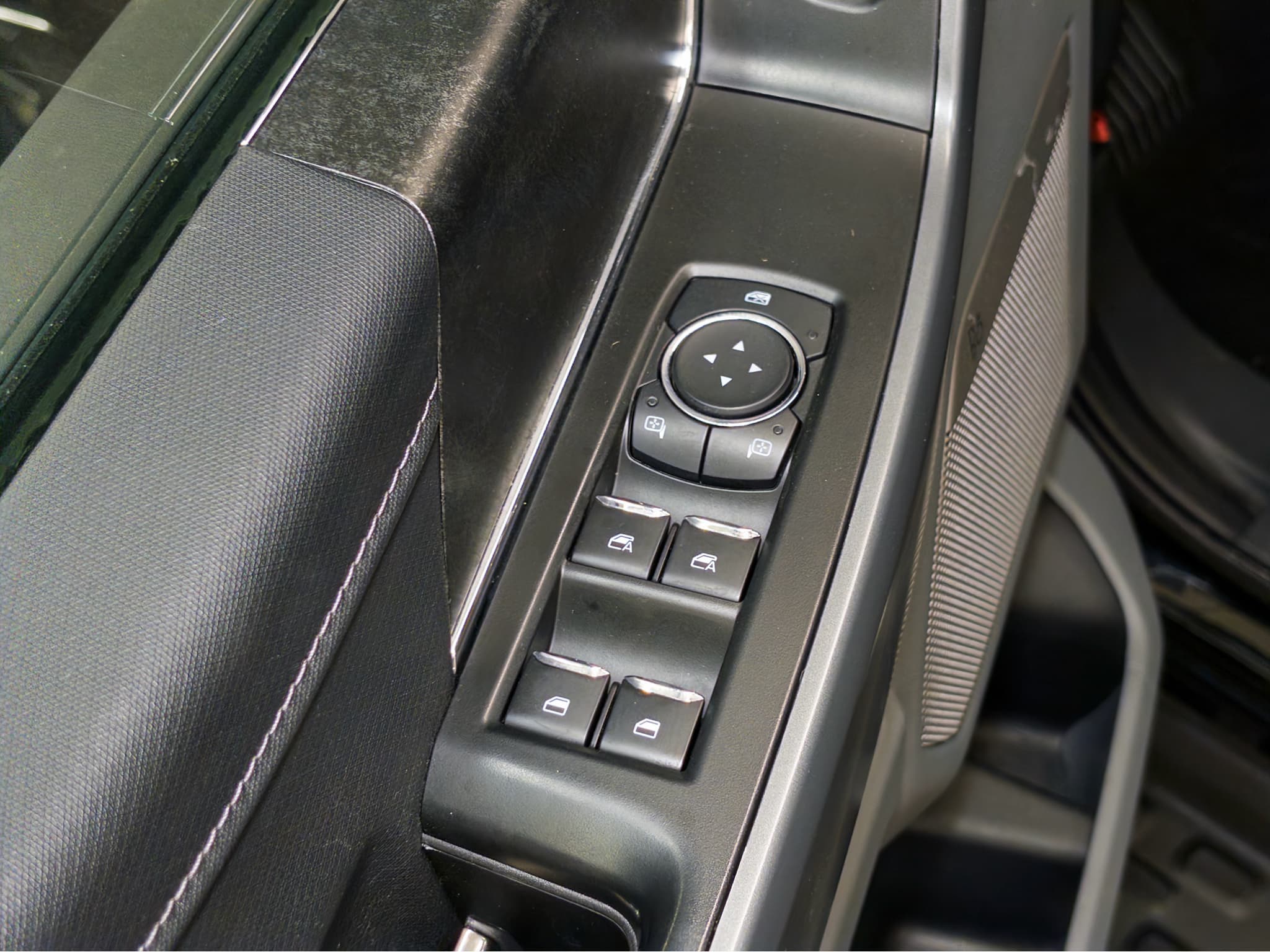 2024 Ford F-150 Lightning view 11