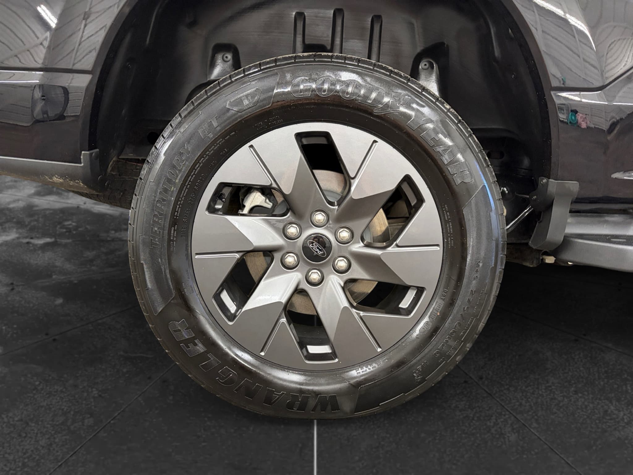 2024 Ford F-150 Lightning view 33