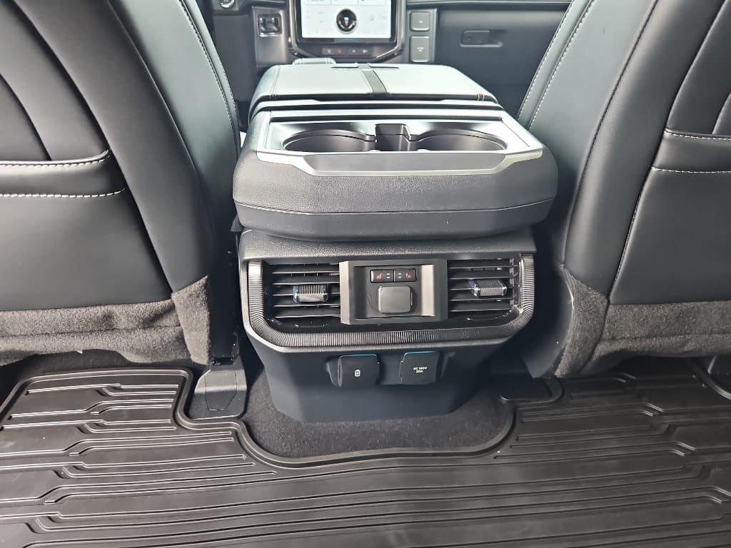2023 Ford F-150 Lightning view 25