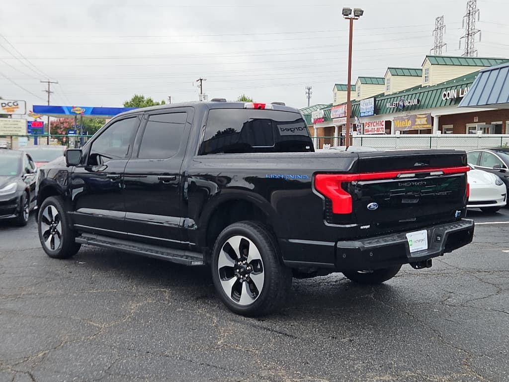2023 Ford F-150 Lightning view 2