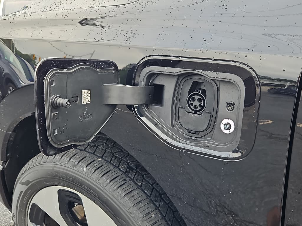 2023 Ford F-150 Lightning view 5