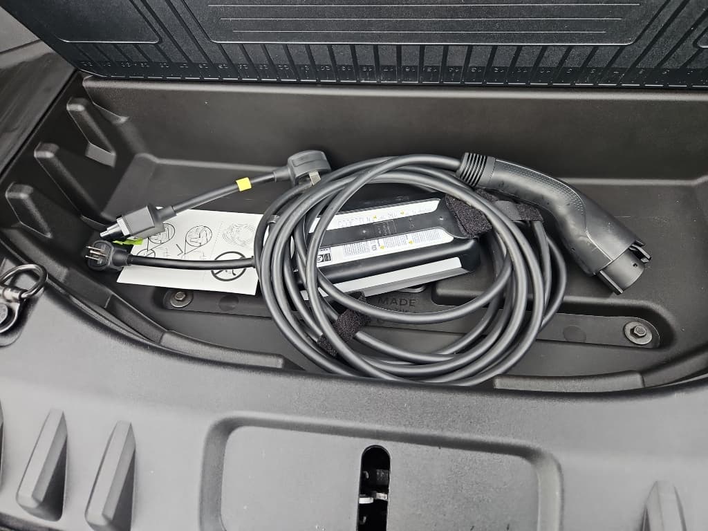 2023 Ford F-150 Lightning view 6