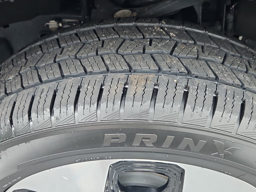 2023 Ford F-150 Lightning view 40