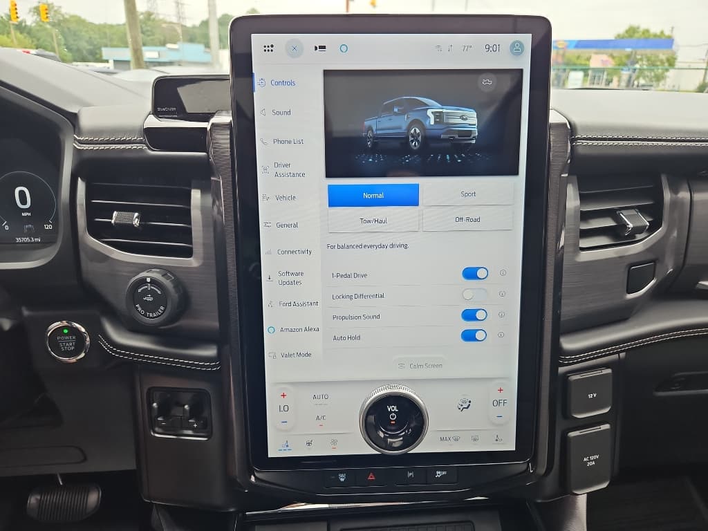 2023 Ford F-150 Lightning view 10