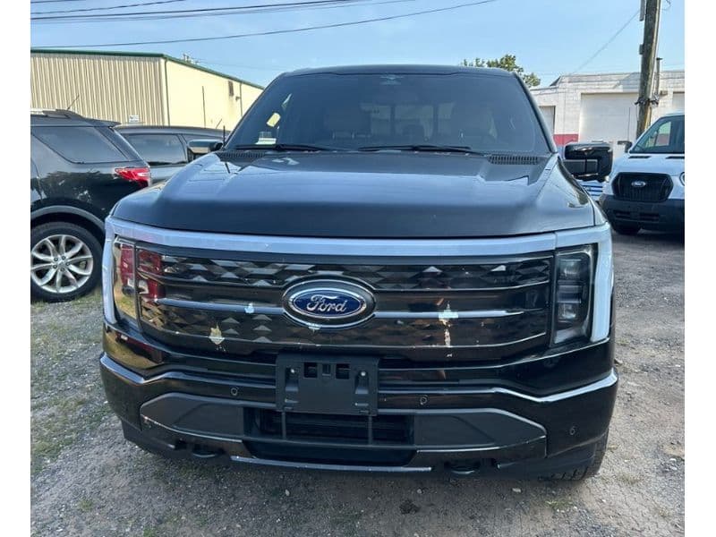 2023 Ford F-150 Lightning view 2