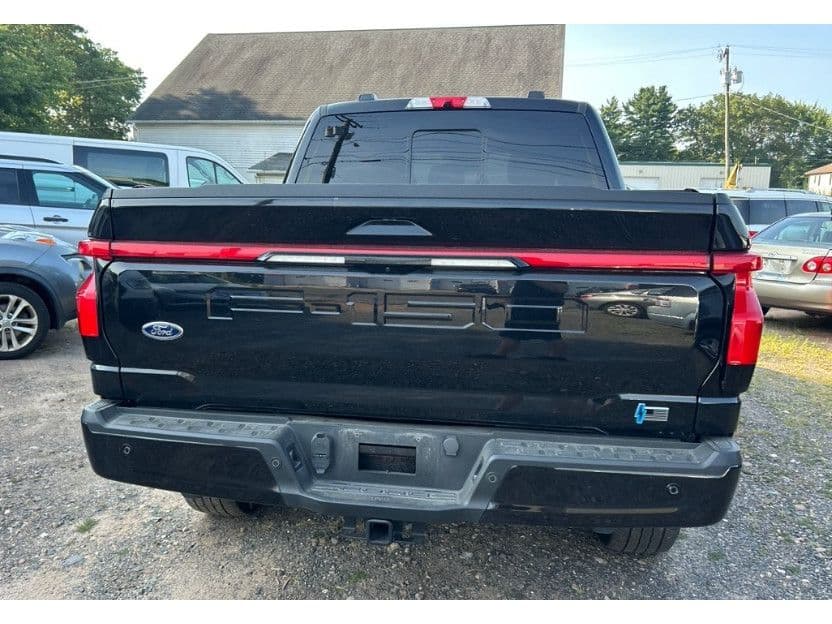 2023 Ford F-150 Lightning view 6