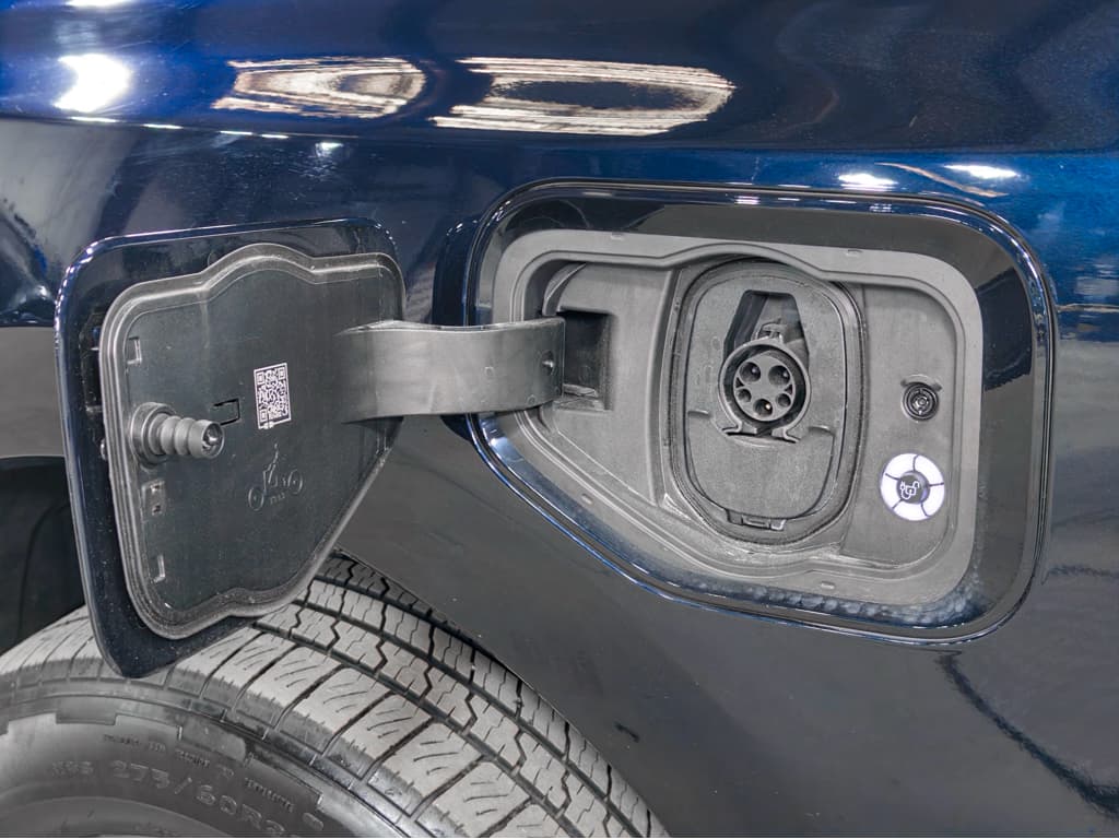 2023 Ford F-150 Lightning view 5