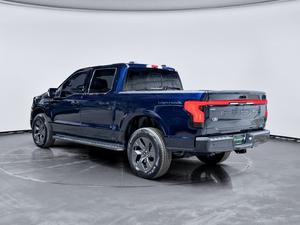 2023 Ford F-150 Lightning view 2