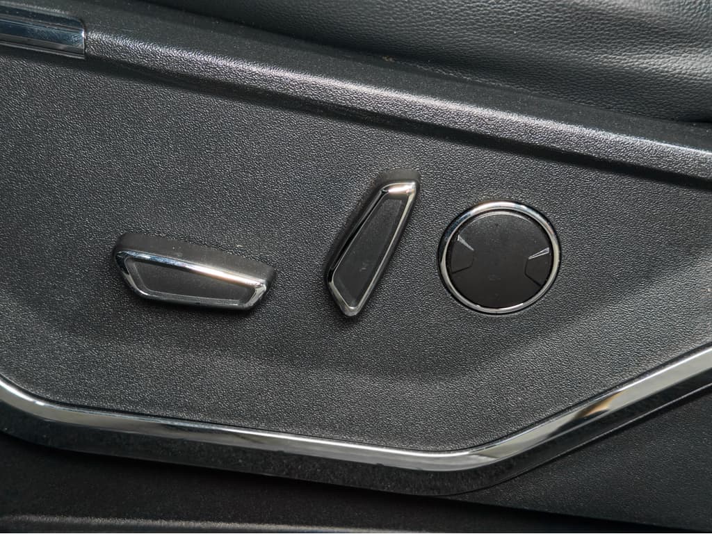 2023 Ford F-150 Lightning view 6