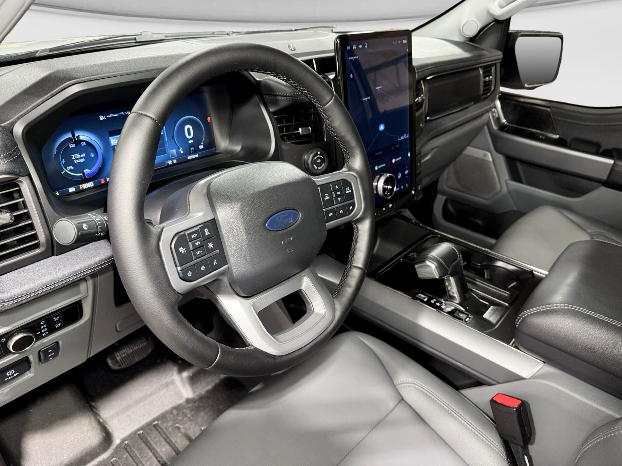 2025 Ford F-150 Lightning view 18