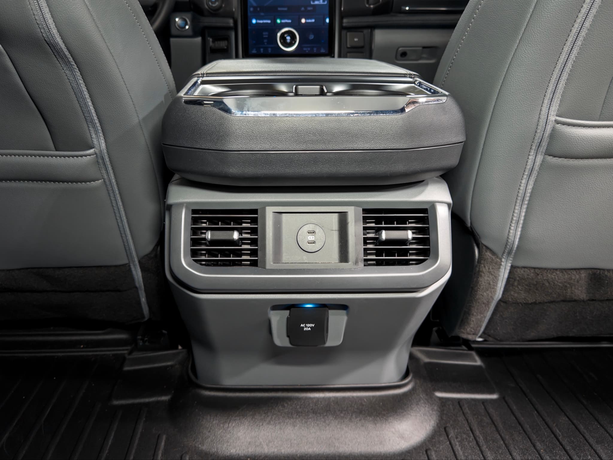 2025 Ford F-150 Lightning view 21