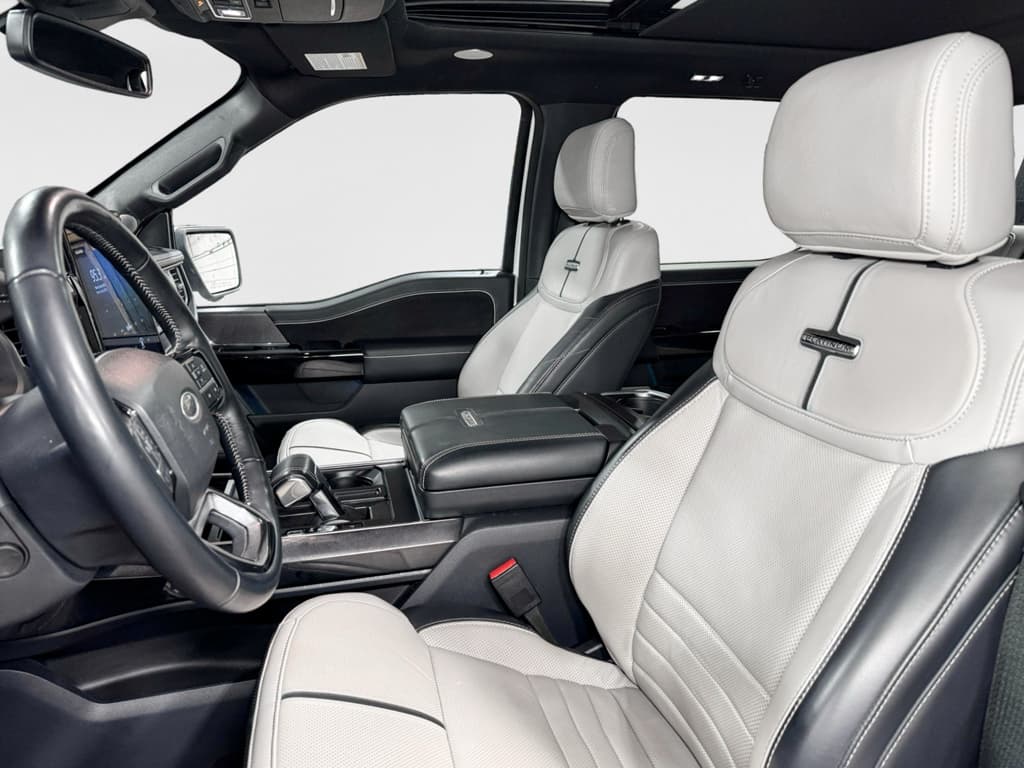 2023 Ford F-150 Lightning view 19