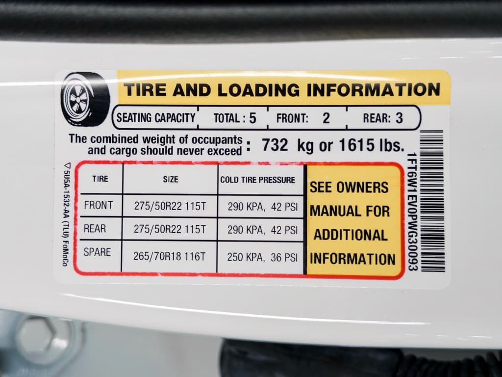 2023 Ford F-150 Lightning view 35