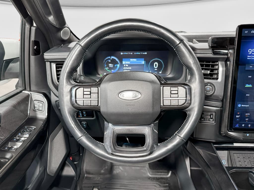 2023 Ford F-150 Lightning view 9