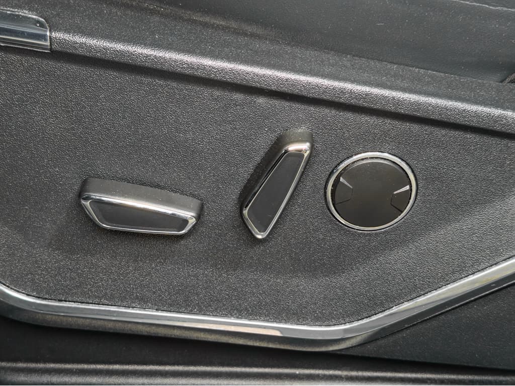 2023 Ford F-150 Lightning view 7