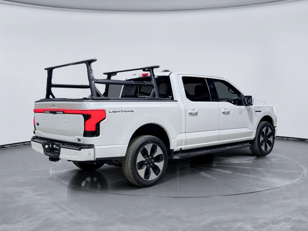 2023 Ford F-150 Lightning view 3
