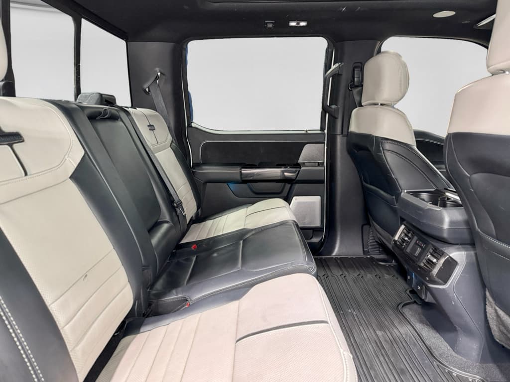 2023 Ford F-150 Lightning view 26