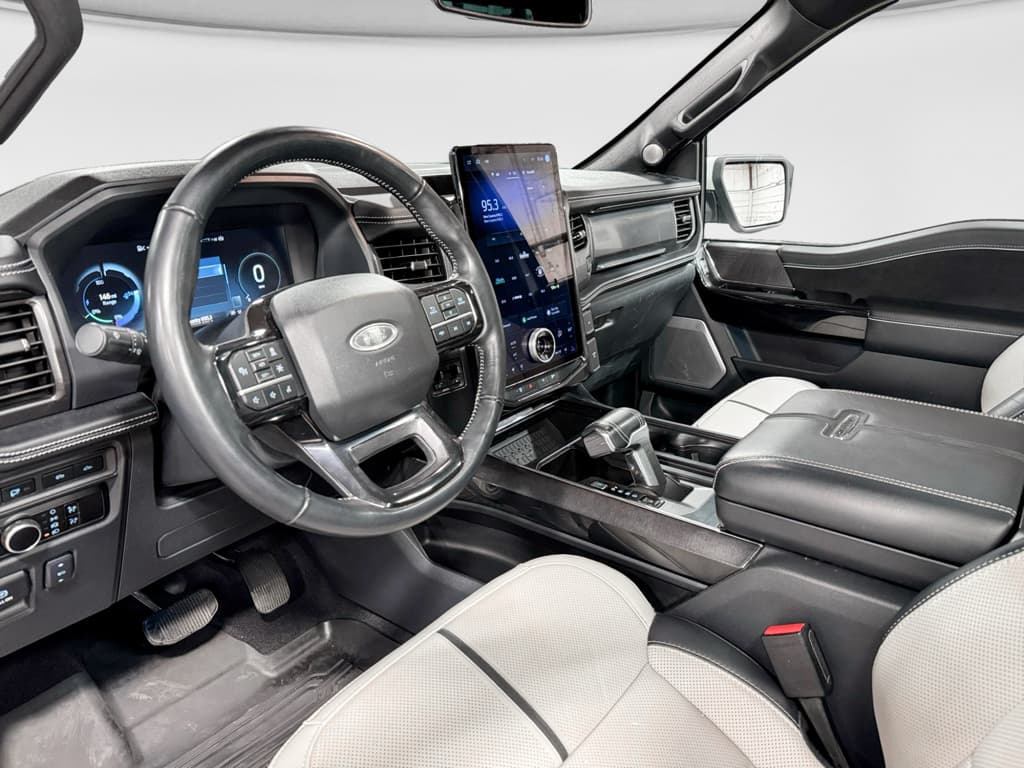 2023 Ford F-150 Lightning view 20