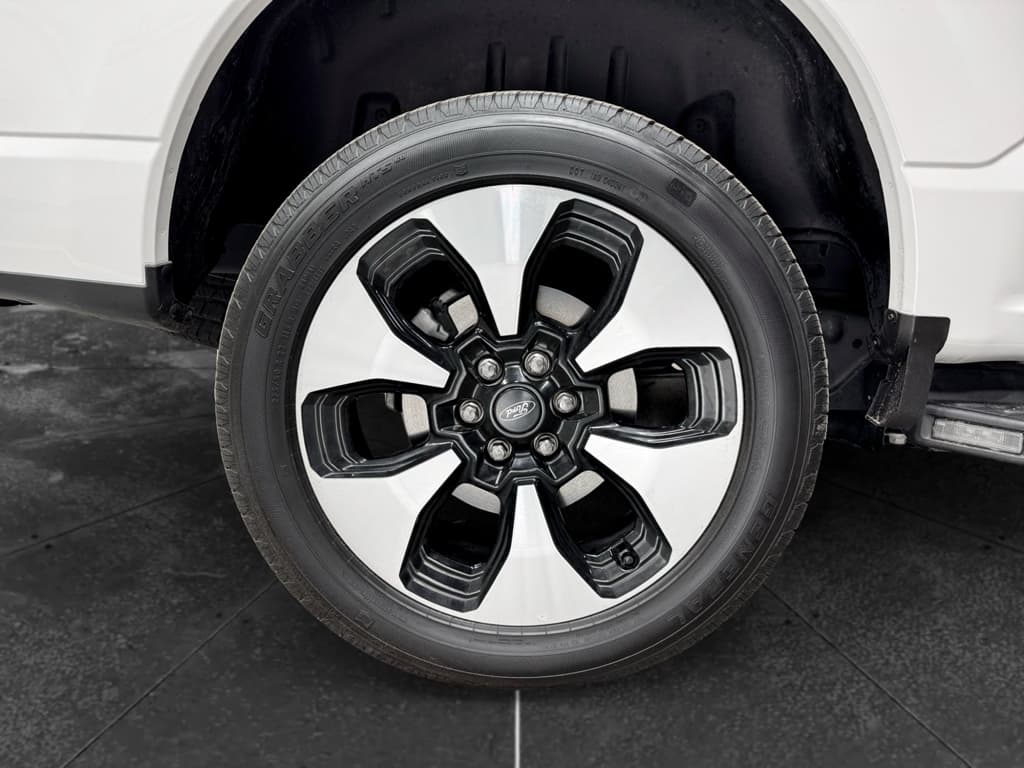 2023 Ford F-150 Lightning view 42