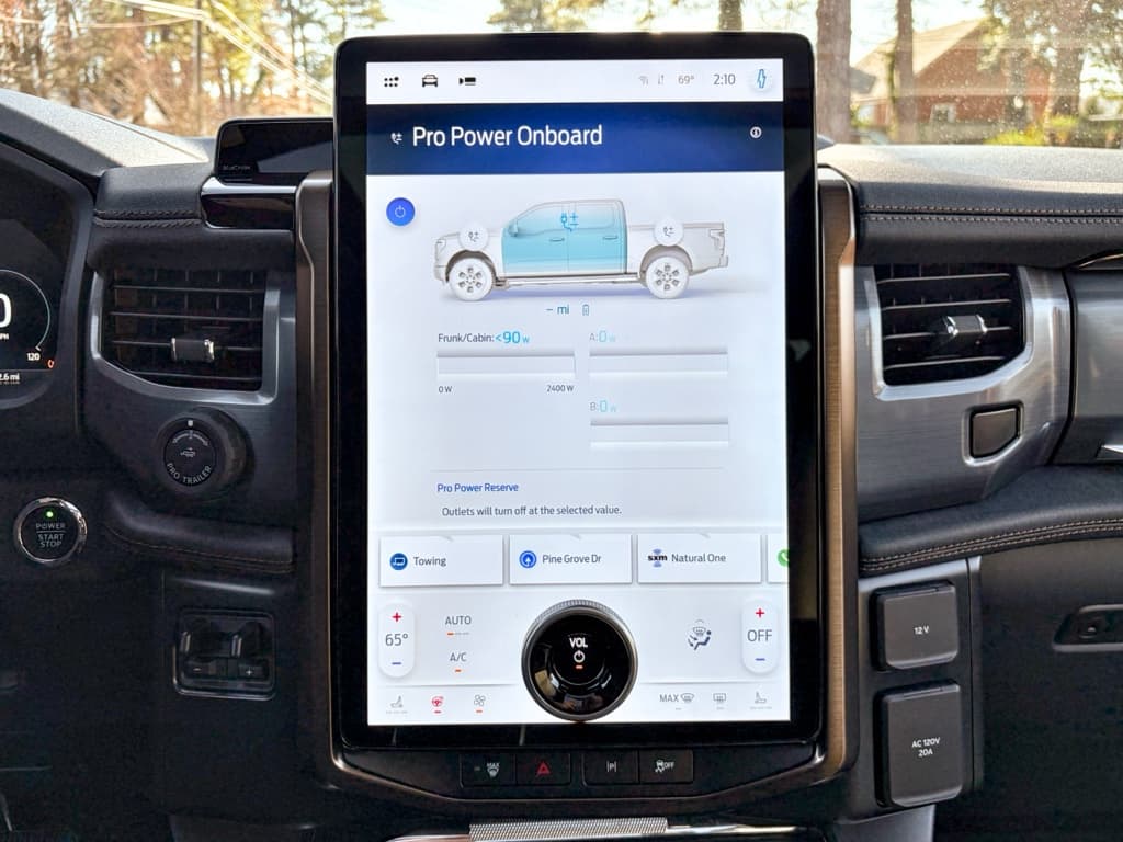 2023 Ford F-150 Lightning view 14