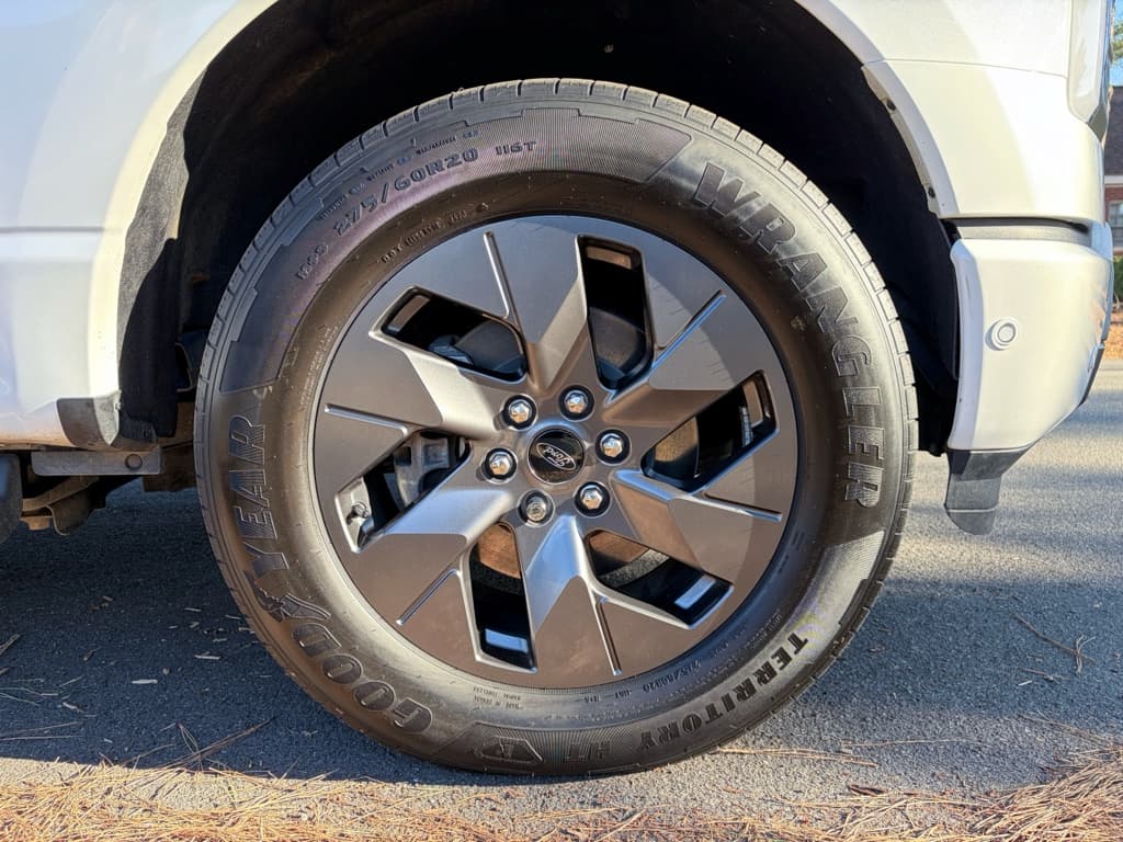 2023 Ford F-150 Lightning view 35