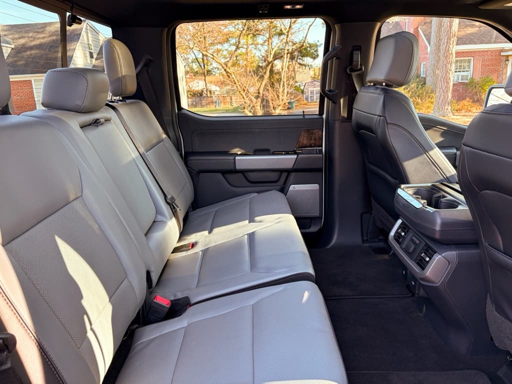 2023 Ford F-150 Lightning view 24