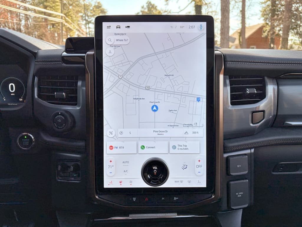 2023 Ford F-150 Lightning view 13