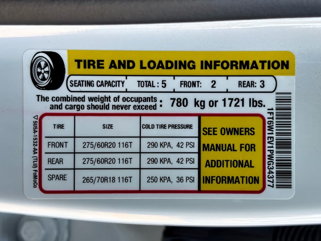 2023 Ford F-150 Lightning view 34