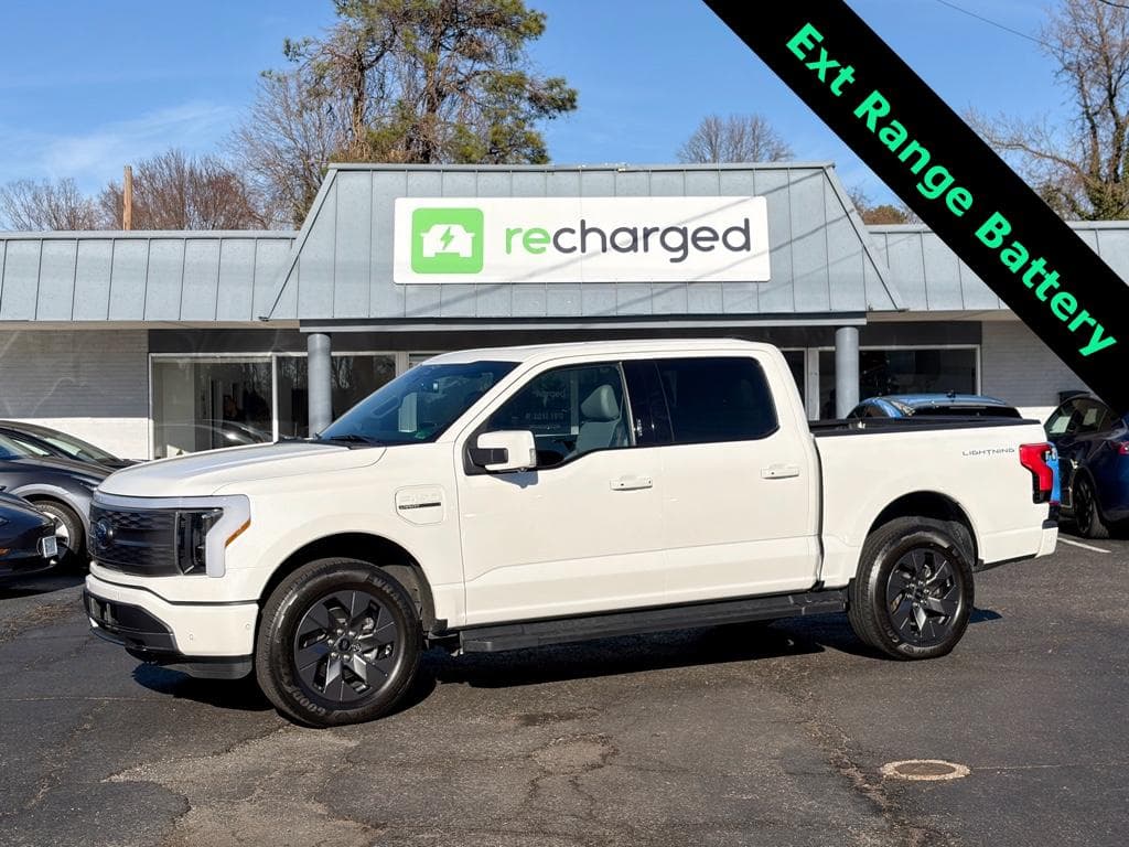 2023 Ford F-150 Lightning view 1