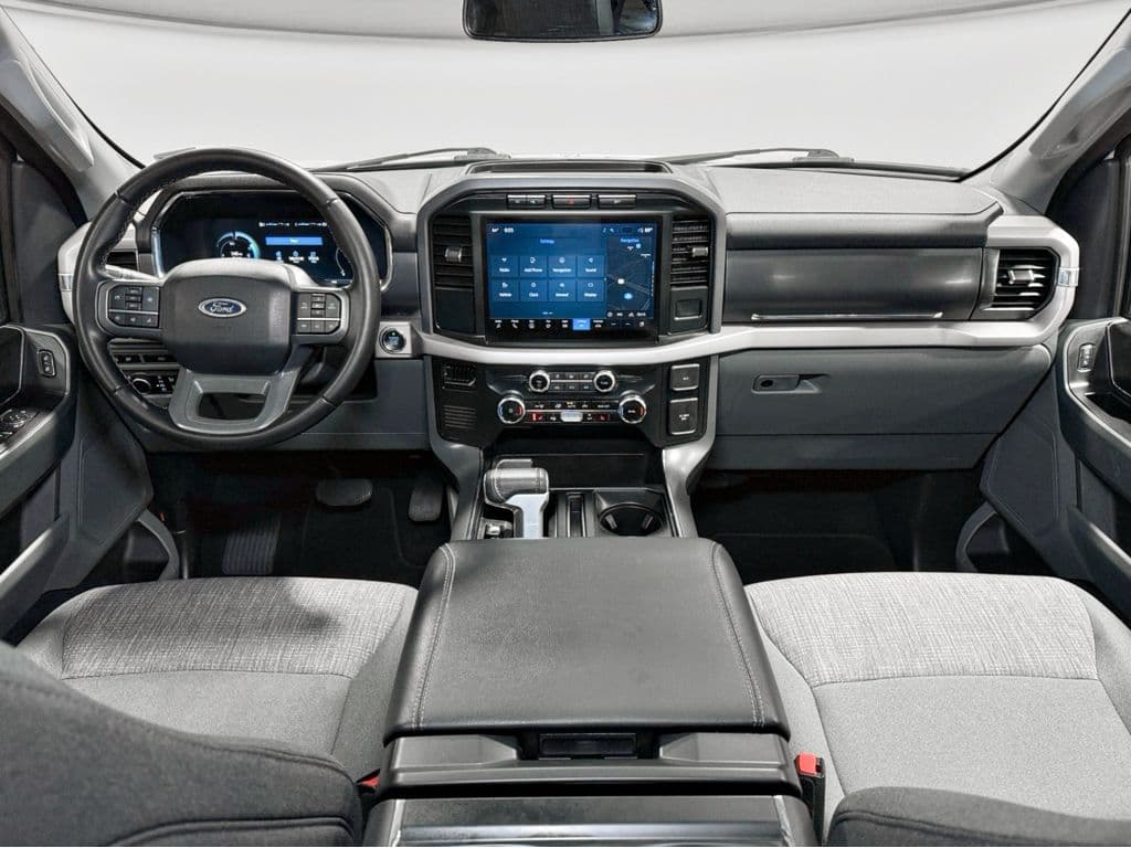 2023 Ford F-150 Lightning view 19