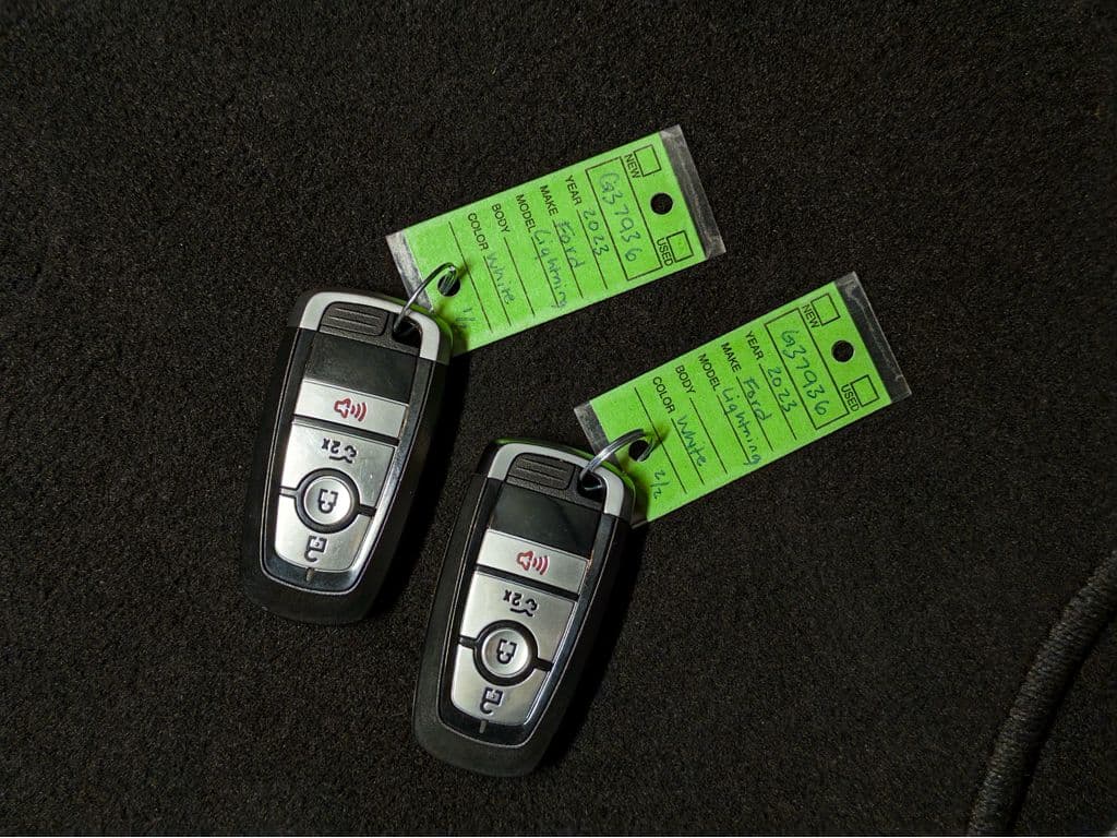 2023 Ford F-150 Lightning view 26