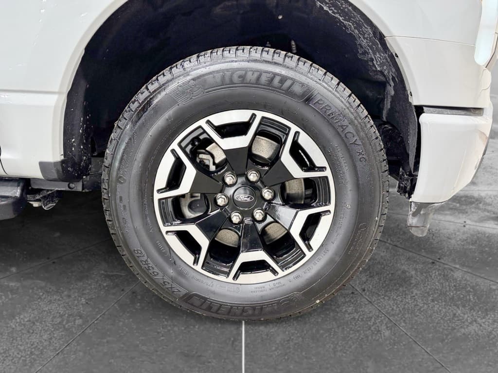 2023 Ford F-150 Lightning view 39