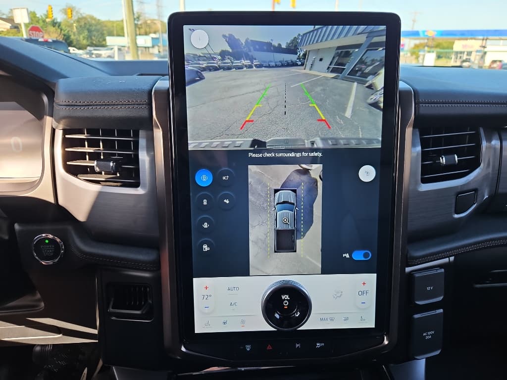 2023 Ford F-150 Lightning view 14