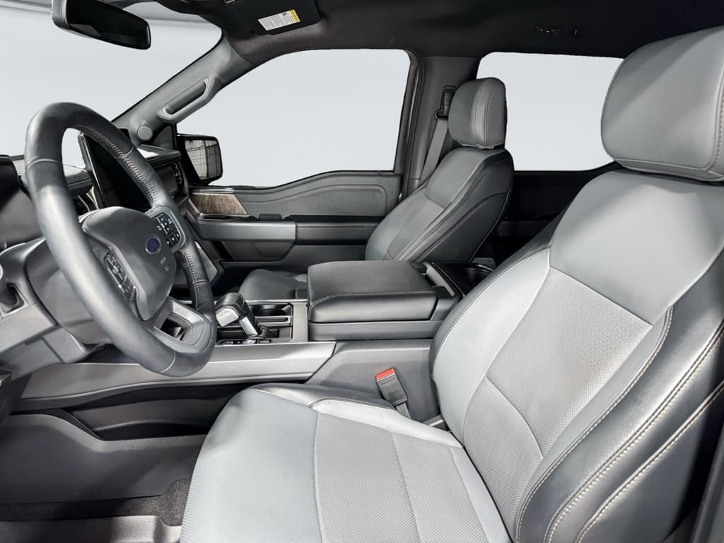 2023 Ford F-150 Lightning view 18