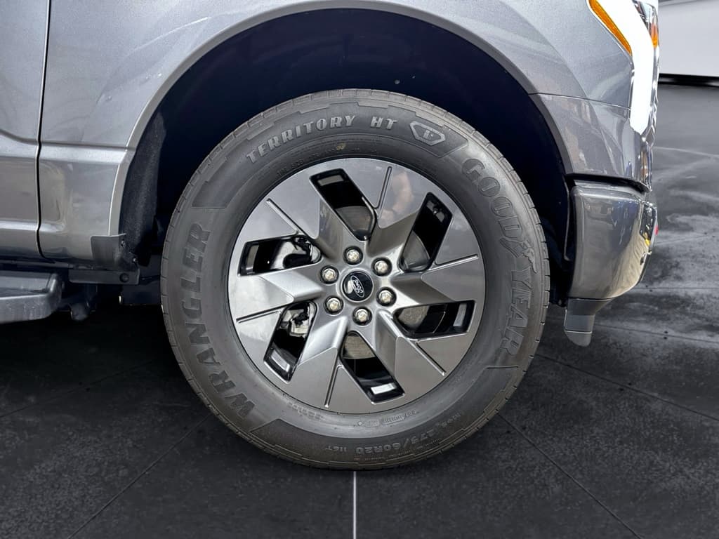 2023 Ford F-150 Lightning view 37