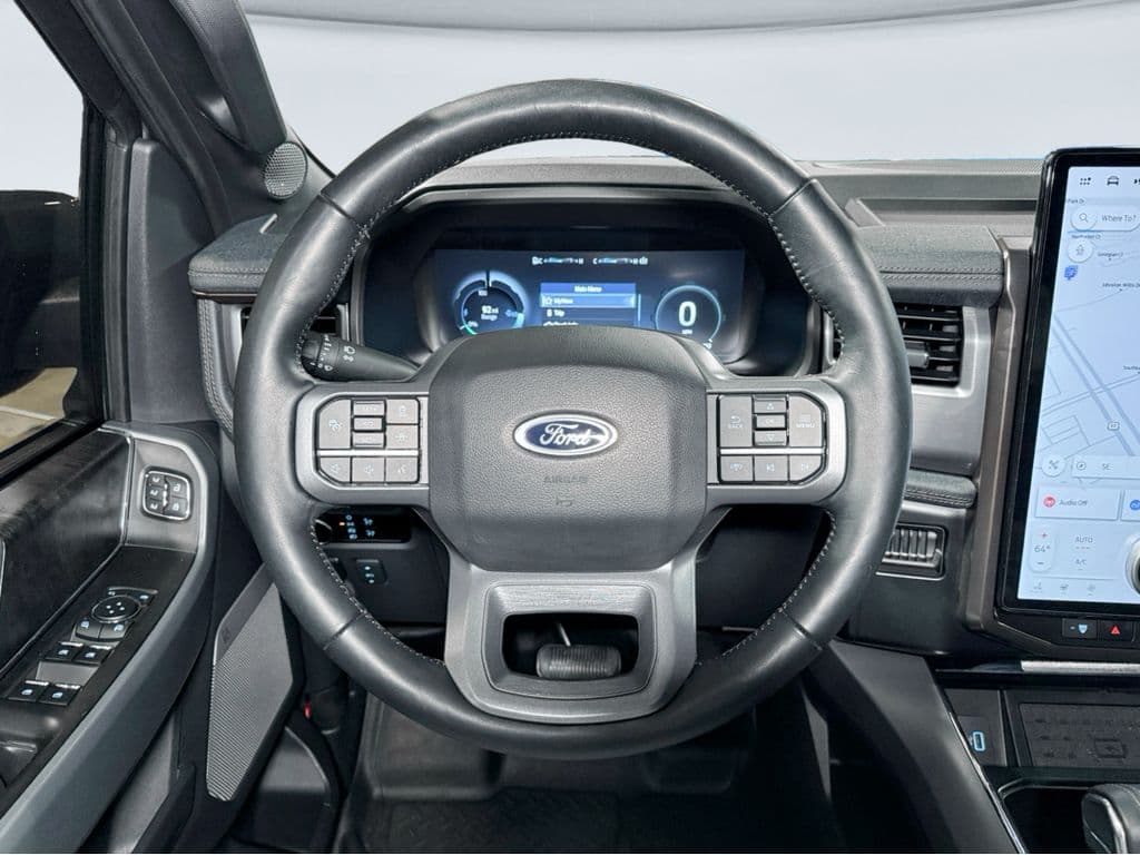2023 Ford F-150 Lightning view 9
