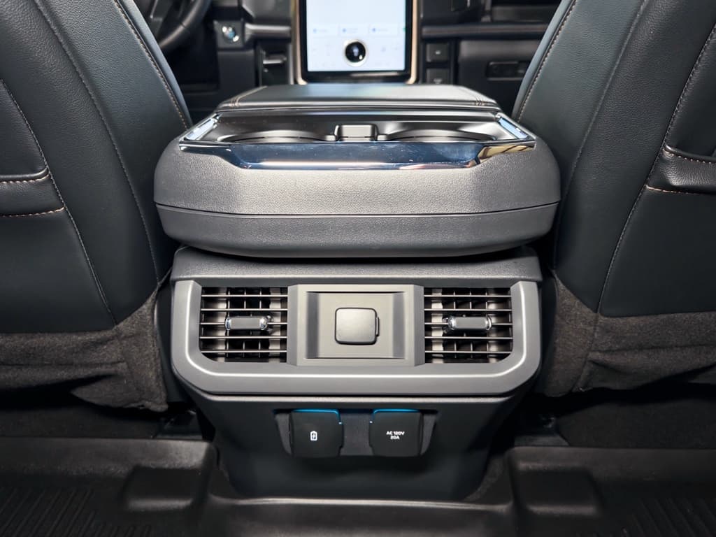 2023 Ford F-150 Lightning view 21